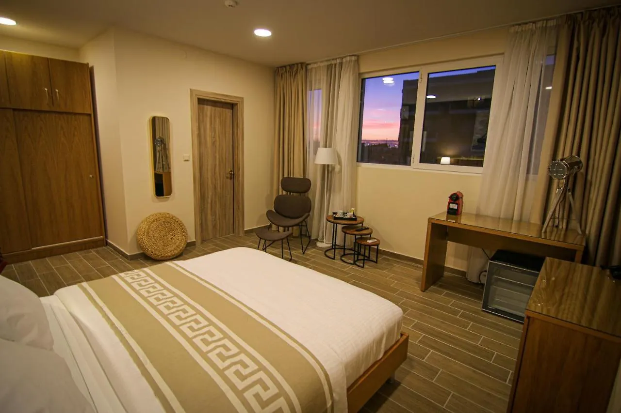 Apartment La Place De La Gare Suites - New Subway Station Thessaloniki Greece