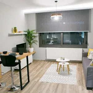 Sts Eight 6.2 Apartment